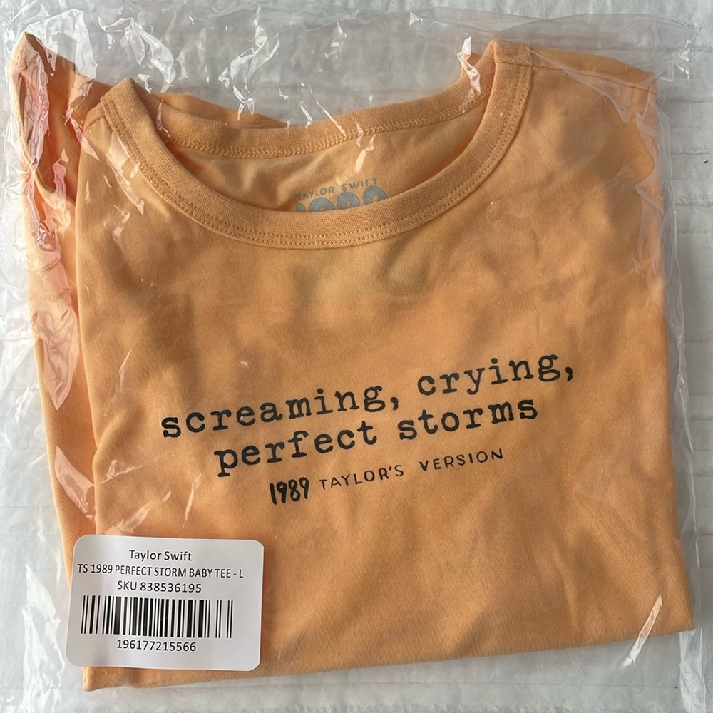 Taylor Swift NWT 1989 Blank Space Baby Tee